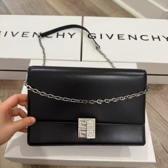NWT Authentic Givenchy Black Leather 4G Chain Shoulder Bag - Picture 1 of 6